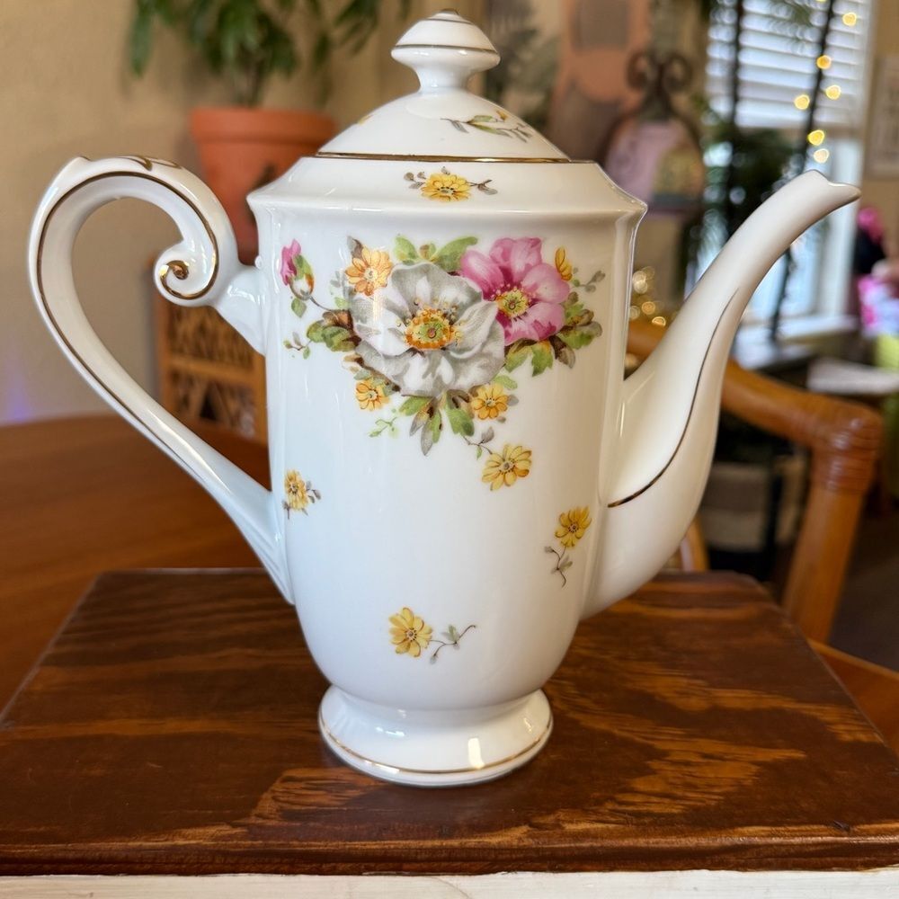Vintage Albion 1950’s Floral Porcelain Teapot Sugar Dish Set White Pink Yellow - Picture 4 of 14